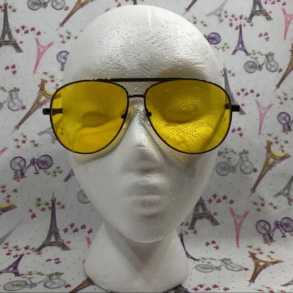Aviator Style Polarized Lens Sunglasses